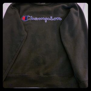 Champions pull over 🖤❤️💙